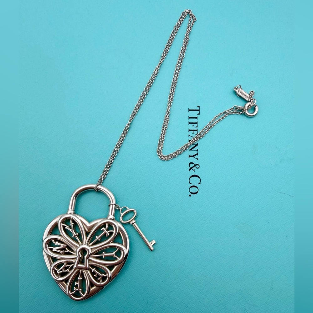 Tiffany & Co. 16” XL enchant filigree heart w key necklace sterling silver - Picture 8 of 10
